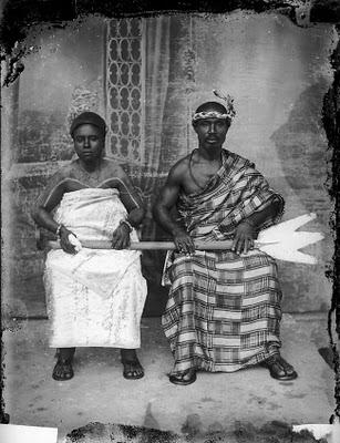 Le kente ou kenté du Ghana, une étoffe royale.