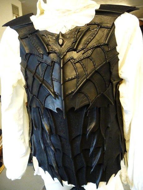 Costume de Drow pour un GN plus vrai que nature Heavy drow cuirsas by Sharpener Costume de Drow pour un GN plus vrai que nature