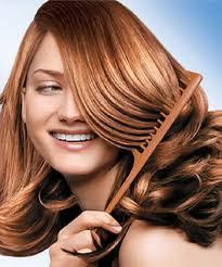 Cheveux gras : 8 solutions pour éliminer l'excès de sébum