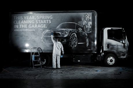 reverse graffiti mini garage butler shine stern partners ambient marketing clean tag truck promotion auto USA 3