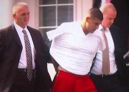 Aaron Hernandez arrêté.