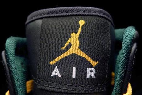 air-jordan-1-mid-sonics-2