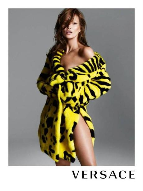 Kate Moss, visage de la nouvelle campagne Versace...