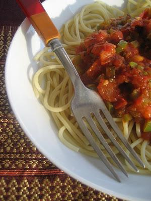Spaghetti zigni au berbéré, pâtes à la sauce piquante d'Érythrée