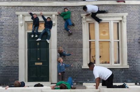 dalston-house-by-leandro-erlich00