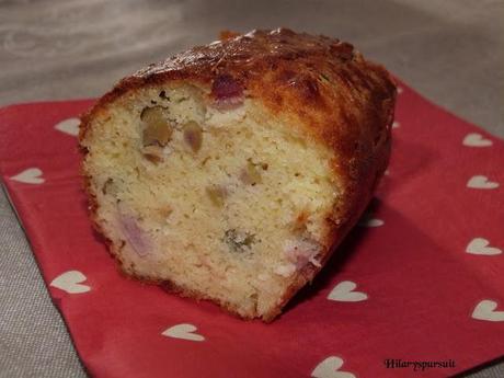 Cake aux olives et dés de jambon / Olive and ham cake