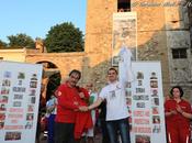 Fiaccolatta Solferino hommage secouristes Croissant-Rouge syrien