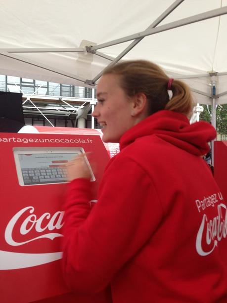 Paris : La machine à « bonheur » Coca Cola