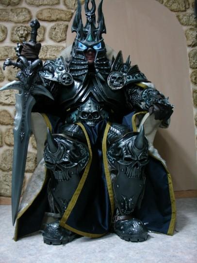 Fabrication du costume d'Arthas pour Blizzard Entertainment, en 4 exemplaires