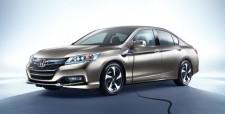 Honda Accord Hybride rechargeable 2014 : une berline littéralement branchée!