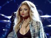 Awards Ciara chanté nouveau single "I'm Out" avec Nicki Minaj