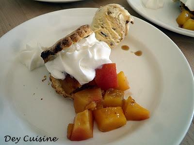 Sablé aux pêches rôties au BBQ