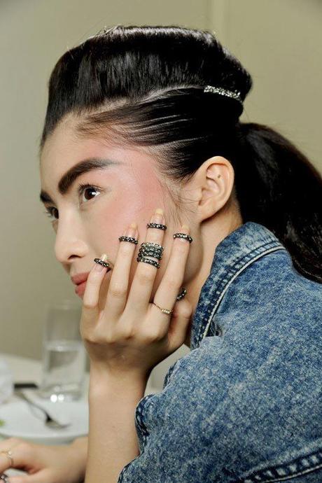 Mode : La bague d’ongle, le nouveau bijou de Chanel