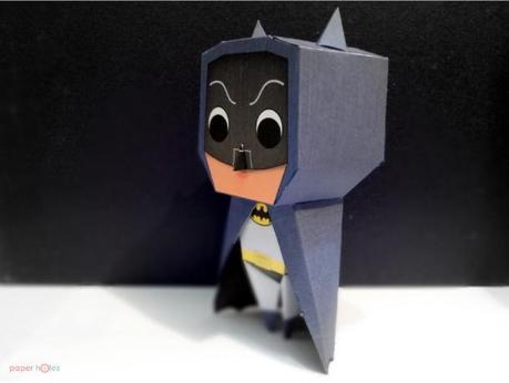 Classic Batman de paper hOles