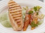 Pavé Saumon écossais Label Rouge l’émulsion cresson, carottes l’ail