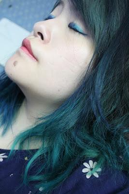 Mon maquillage bleu-vert avec la palette 15th anniversary
