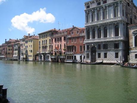 Comme on le voit rarement : le Canal Grande sans circulation