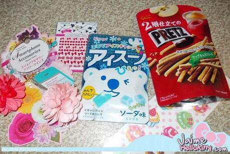 Colis du Japon pour mon anniversaire http://www.jaimehellokitty.com/images/pixelsjuillet13/colisdujapondivers.jpg