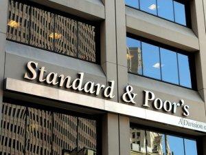 Standard & Poor’s dégrade l’Italie et menace encore d’abaisser sa notation