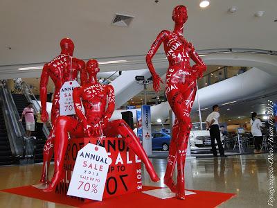 Issan : Soldes, le rouge est mis