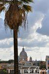 10 - Rome - piazza della Trinita dei Monti, vue sur le dôme de la basilique dei Santi Ambrogio e Carlo al Corso
