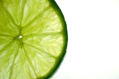 Les utilisations de l'huile essentielle de citron vert