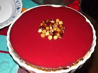 Entremet chocolat praliné croustillant et fruits rouges
