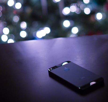 Une chinoise aurait été tuée par un choc électrique en répondant à un appel sur son iPhone 5...