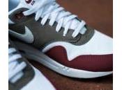 Nike Essential Burgundy White