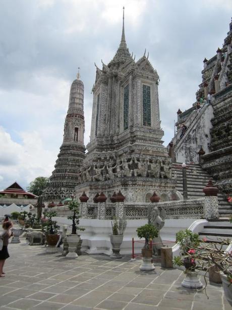 Reportage de Choc !! La thaïlande dans tous ses états :)  envoyé és-spéziale au Wat Arun !