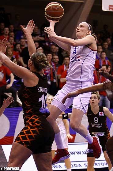 Anke-de-Mondt-fiba-europe.jpg