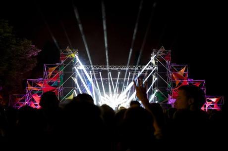 PEACOCK SOCIETY – NUIT #2 69209_158782654314467_621790901_n