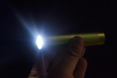 Offre privilège : -50% sur la batterie de secours lampe torche WOW