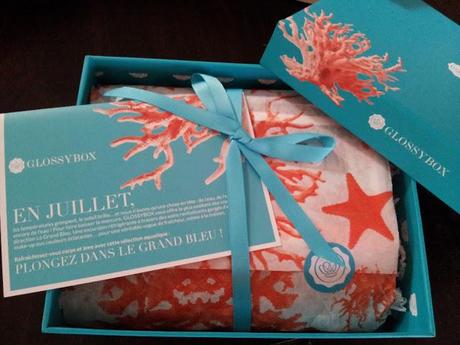 [Box] Plongeons dans le grand bleu avec GlossyBox Juillet 2013