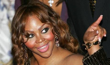 Chic et élégance : Lil Kim dévoile le teaser de sa prochaine vidéo