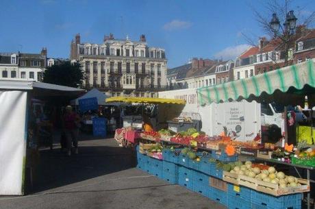 Lille au soleil : le marché du samedi matin place Sébastopol