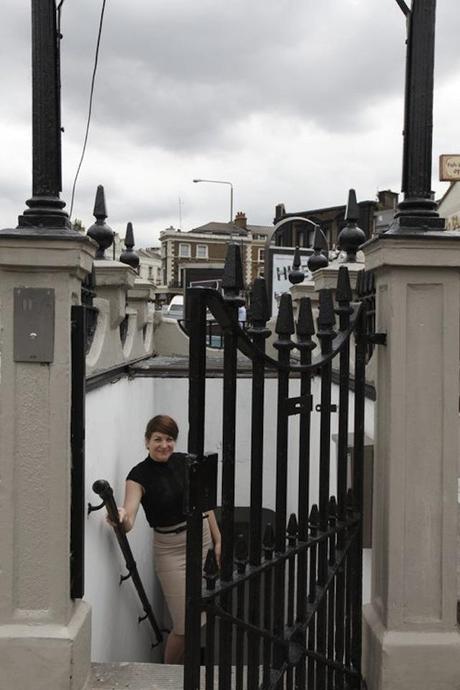 Londres: des toilettes publiques transformées en appartement