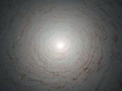 Hubble photographie vieille galaxie spirale transition