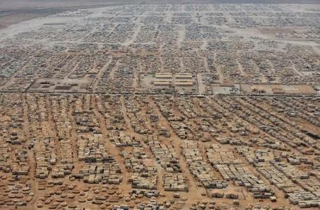 image-aerienne-du-camps-de-refugies-de-zaatari-en-jordanie-l_1206391.jpeg