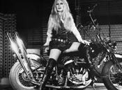 Moto deux-roue fait showbiz