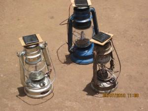 Des ampoules en bouteilles d’eau : innovation frugale en Ouganda
