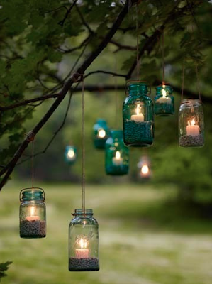Douce lumière pour nuit d'été au jardin