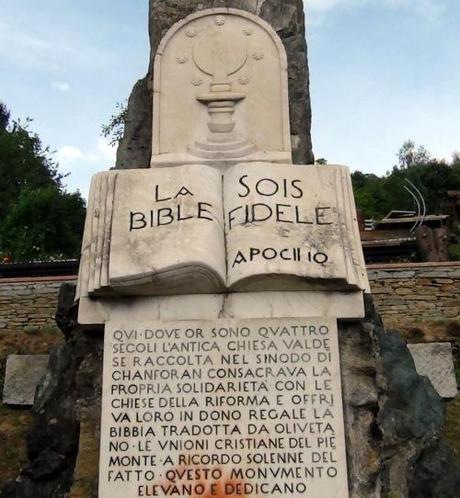 Monument de Chanforan (nord-ouest de l'Italie), commémorant l'adhésion des vaudois à la Réformation au synode de 1532