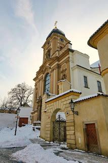 Ville: L'église St Jean Népomucène de Hradčany