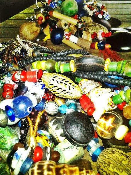 Les bijoux d'Ezile Bay, Ezile Bay jewels