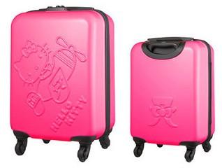 Une nouvelle collaboration Ayumi Hamasaki x Hello Kitty http://www.jaimehellokitty.com/images/ARTICLES20/VALISEhellokitty.jpg