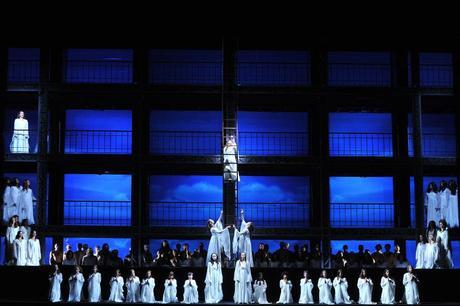 La damnation de Faust d’Hector Berlioz :  Julie Boulianne donne une nouvelle identité à la production de  Robert Lepage