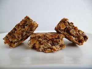 barres multicéréales hyperprotéinées aux pommes séchées et aux graines de lin (sans beurre ni sucre) P1050397