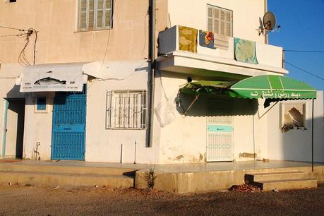 Pendant le ramadan, difficile de trouver des commerces et des restaurants ouverts l'après-midi. On se repose, en attendant la rupture du jeune au coucher du soleil (vers 19h30). 