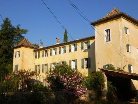Maison de vacances, la bergerie provençale…